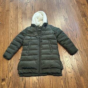 I Love me Some Olive! Stay Warm In this Sam Edelman Winter Coat Size Size M🖤